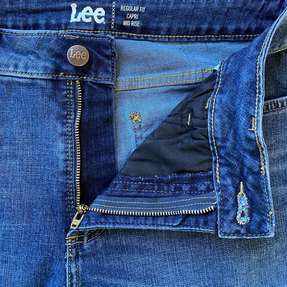 LEE Legendary Regular Fit Mid Rise Five-Pocket Stretch Denim Capri Jeans Size 12 - Picture 9 of 12